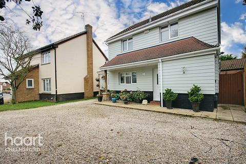 19 Sutton Mead, Chelmsford, CM2 6QB