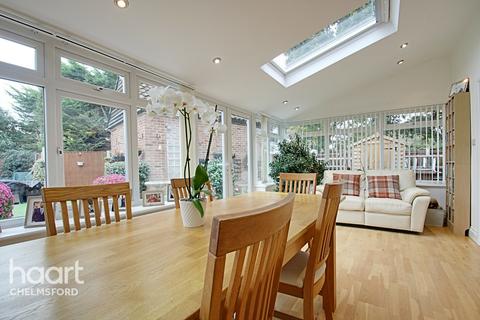 19 Sutton Mead, Chelmsford, CM2 6QB