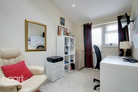 19 Sutton Mead, Chelmsford, CM2 6QB