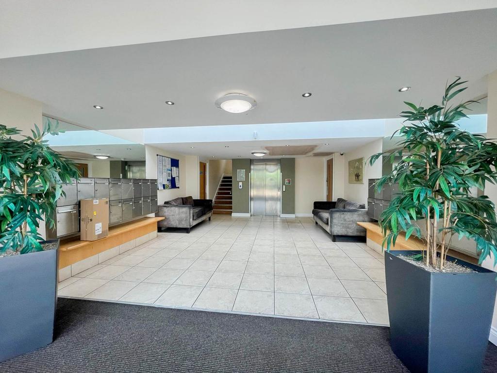 Watkin Road, Freemans Meadow, Leicester 2 bed apartment £975 pcm (£