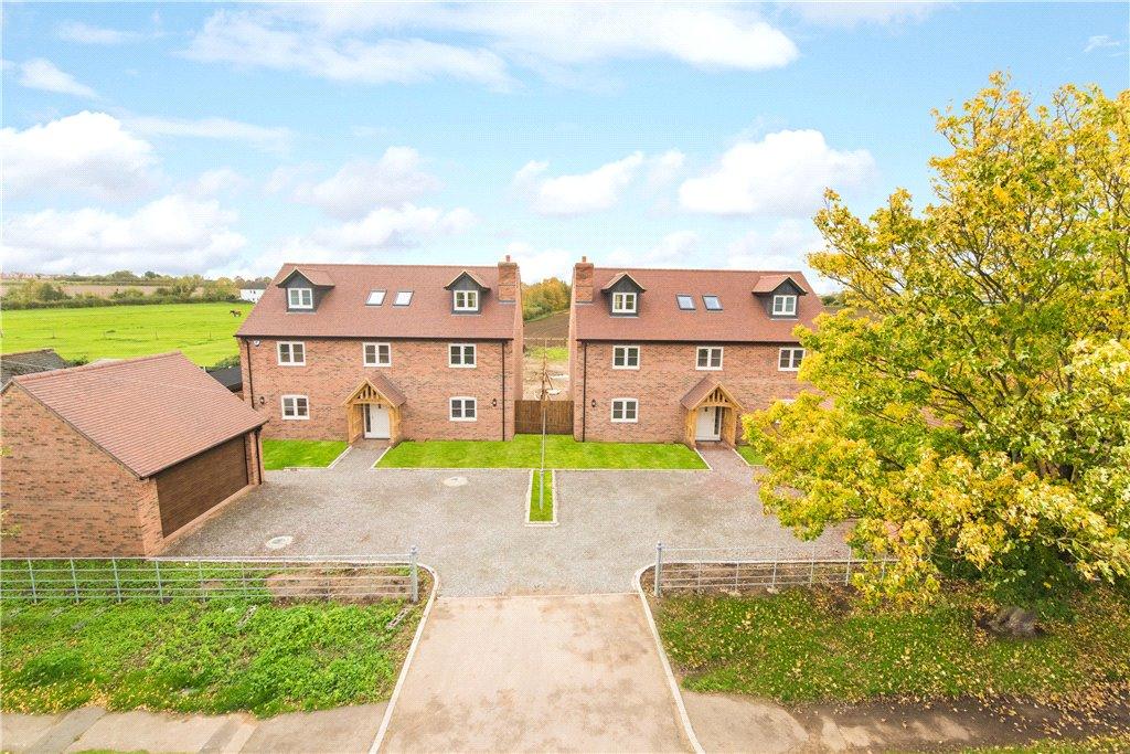 Grange Road, Blunham, Bedfordshire, MK44 5 bed detached house £1,000,000