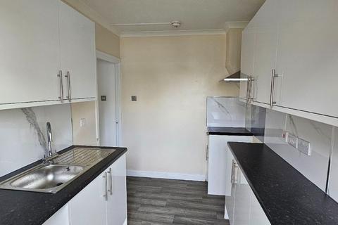 2 bedroom flat to rent, Wentworth Court, Wentworth Road, Barnet