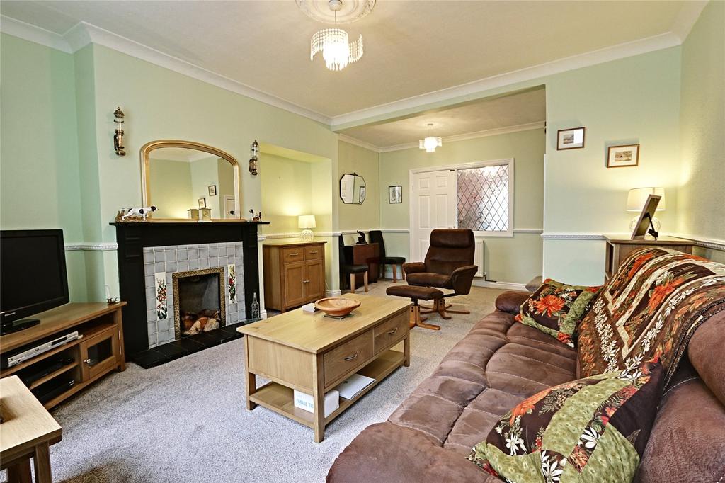 Ditmas Avenue, Anlaby Common, Hull, HU4 2 bed semidetached house £