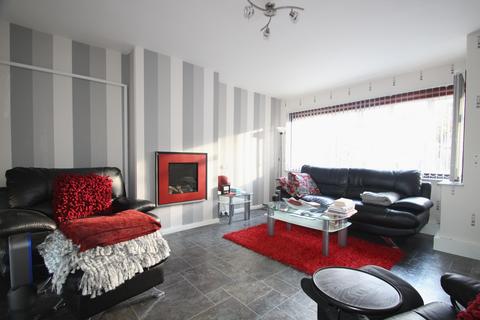 38 Daleside, Orpington, BR6 6EQ