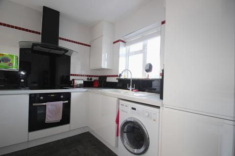 38 Daleside, Orpington, BR6 6EQ