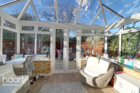 29 Dowding Road, Biggin Hill, Westerham, TN16 3BG