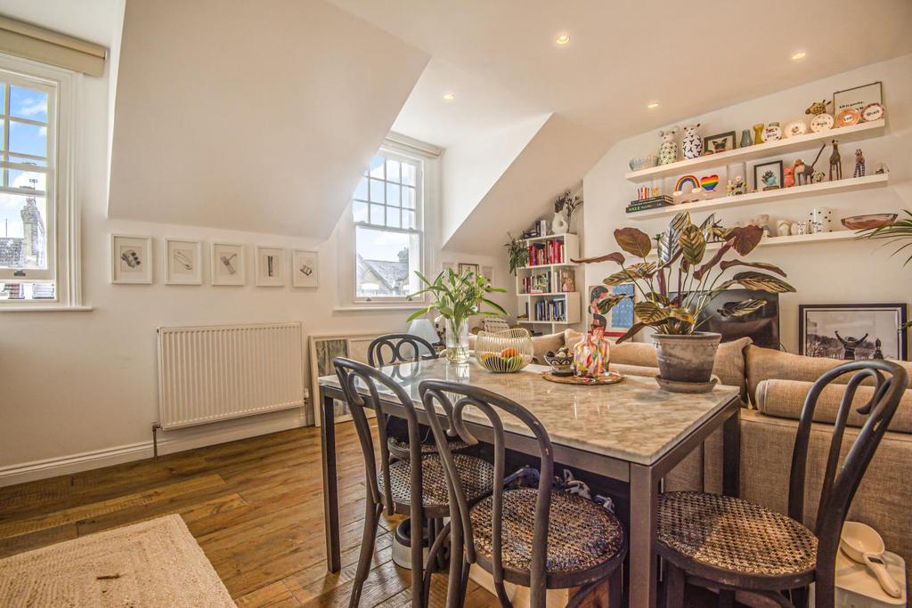 Fulham Park Gardens, Fulham 2 bed flat £625,000