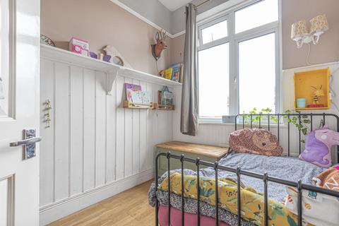 15 Linchmere Road, London, SE12 0NB