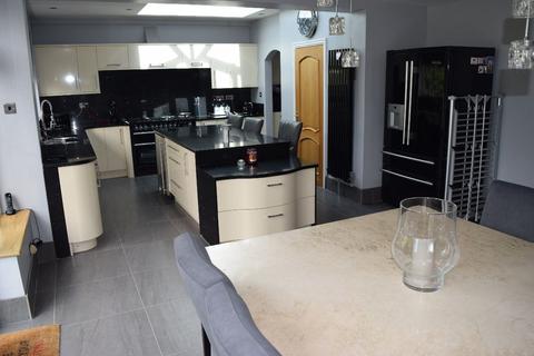 68 Brandhall Road, Oldbury, B68 8DT