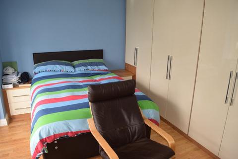 68 Brandhall Road, Oldbury, B68 8DT