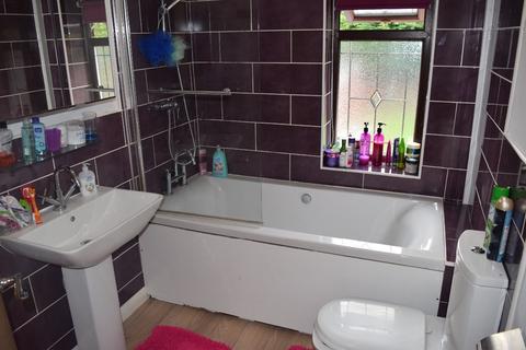 38 Broadmoor Avenue, Oldbury, B68 9AQ