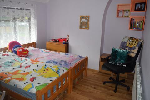 38 Broadmoor Avenue, Oldbury, B68 9AQ