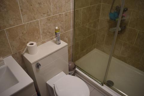 38 Broadmoor Avenue, Oldbury, B68 9AQ