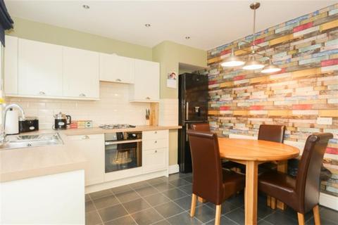 10 Ash Grove, Pudsey, LS28 8PA
