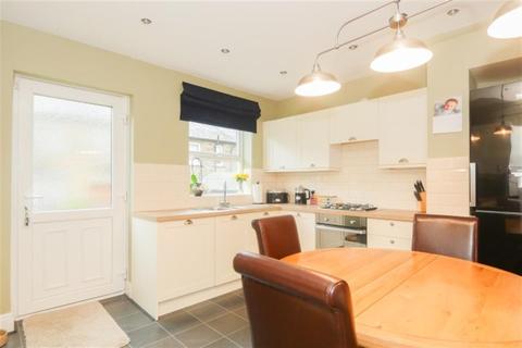 10 Ash Grove, Pudsey, LS28 8PA