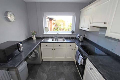 28 Ashenden Rise, Wolverhampton, WV3 8LE