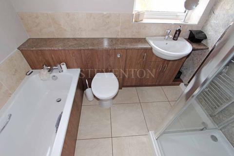 28 Ashenden Rise, Wolverhampton, WV3 8LE