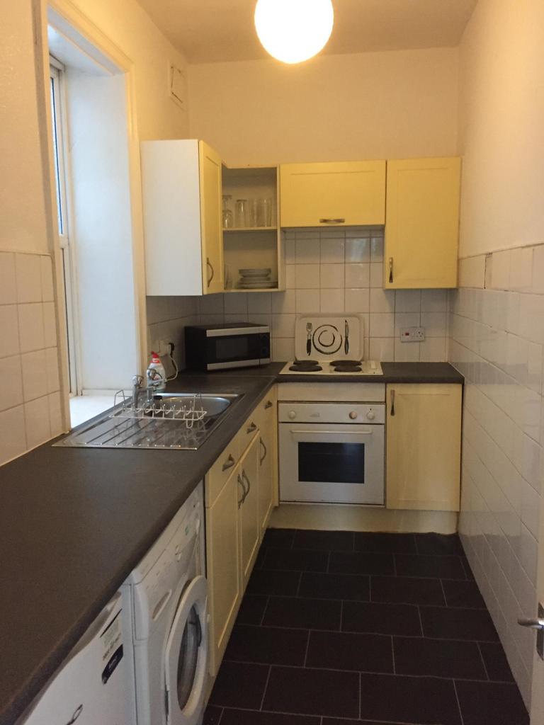 Flat 102 Rusholme Gardens, Manchester, M14 2 bed apartment £700 pcm