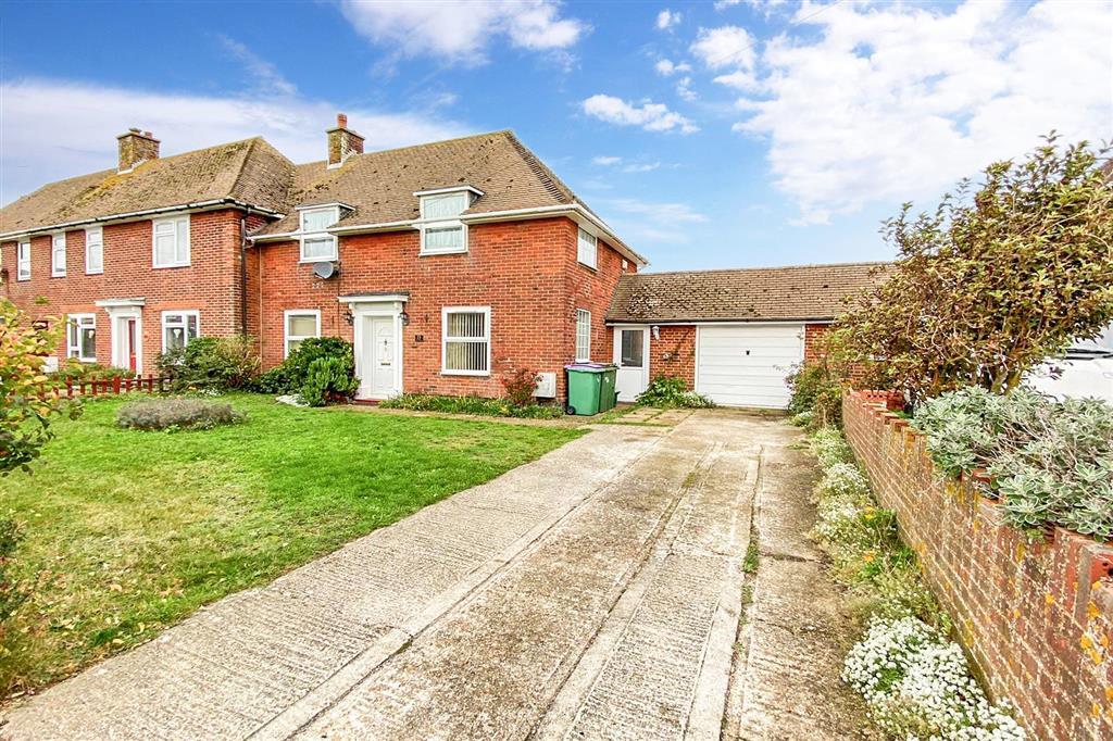 The Green, Lydd, Kent 3 bed semidetached house £250,000