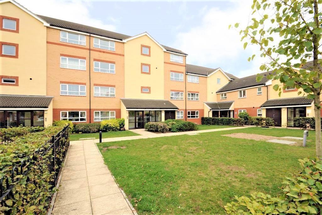 Chertsey Road, Feltham, TW13 2 bed flat £1,200 pcm (£277 pw)