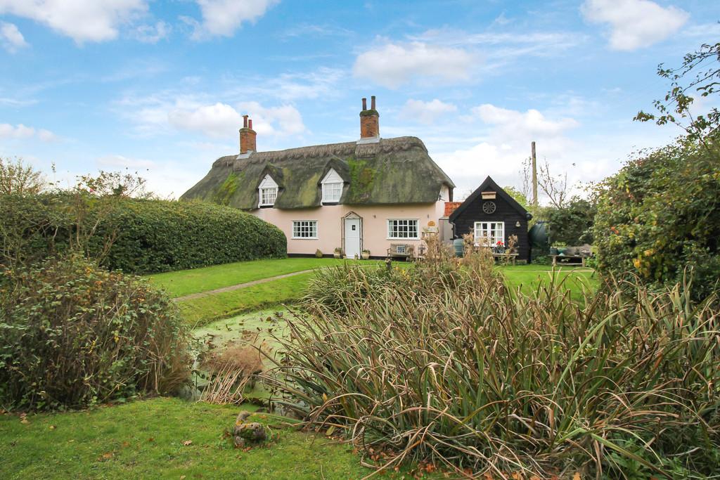Burgh, Nr Woodbridge, Suffolk 3 bed semidetached house £425,000