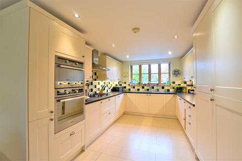 1, The Hollies Braintree Road, Felsted, Dunmow, CM6 3DS