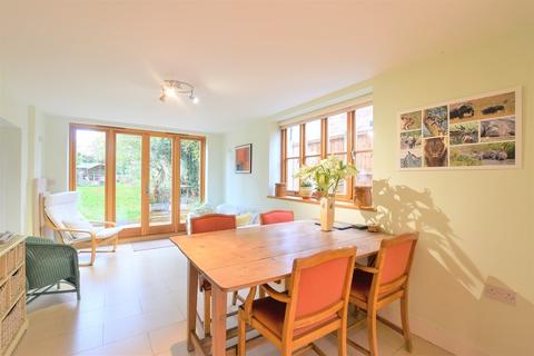 1, The Hollies Braintree Road, Felsted, Dunmow, CM6 3DS
