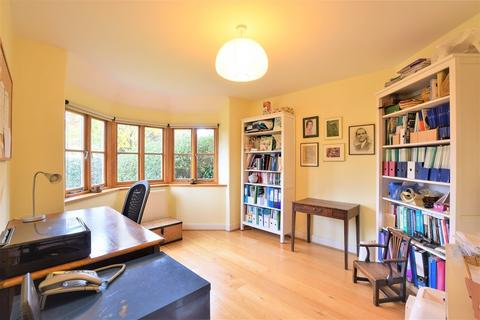 1, The Hollies Braintree Road, Felsted, Dunmow, CM6 3DS