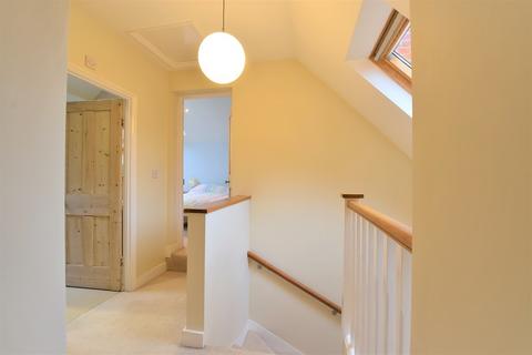 1, The Hollies Braintree Road, Felsted, Dunmow, CM6 3DS