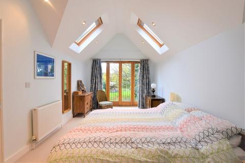 1, The Hollies Braintree Road, Felsted, Dunmow, CM6 3DS