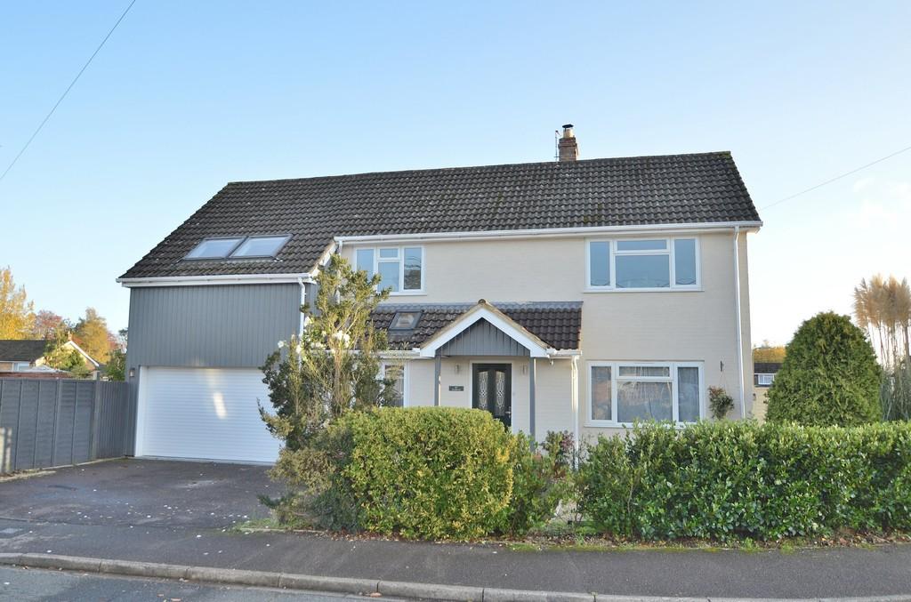 Common Road, Chandler's Ford 4 bed detached house £615,000