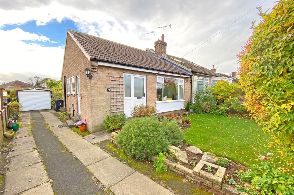 Ripley Drive, Harrogate 2 bed semidetached bungalow £190,000