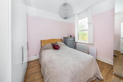 115 Engleheart Road, London, SE6 2EU