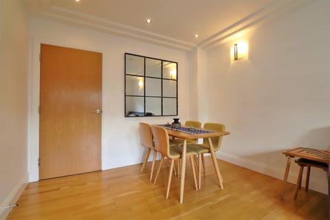 5 Weller Mews, Bromley, BR2 9JB