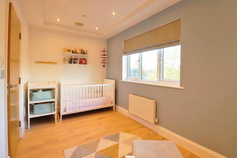 5 Weller Mews, Bromley, BR2 9JB