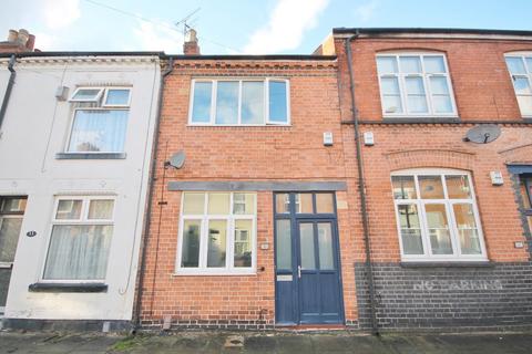 2 bedroom terraced house to rent, Denmark Road, Leicester