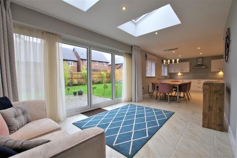 12 Buttercup Close, Uttoxeter, ST14 7TA