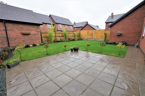 12 Buttercup Close, Uttoxeter, ST14 7TA