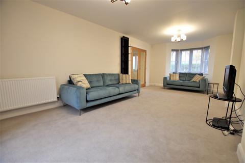 12 Buttercup Close, Uttoxeter, ST14 7TA