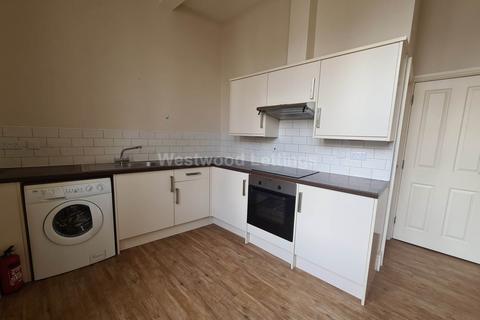 1 bedroom flat to rent, Sheepmarket, Leek