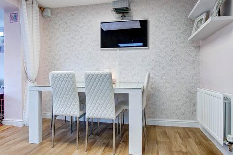 30 Boehm Drive, Alcester, B49 6FG