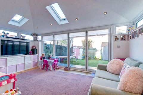 30 Boehm Drive, Alcester, B49 6FG