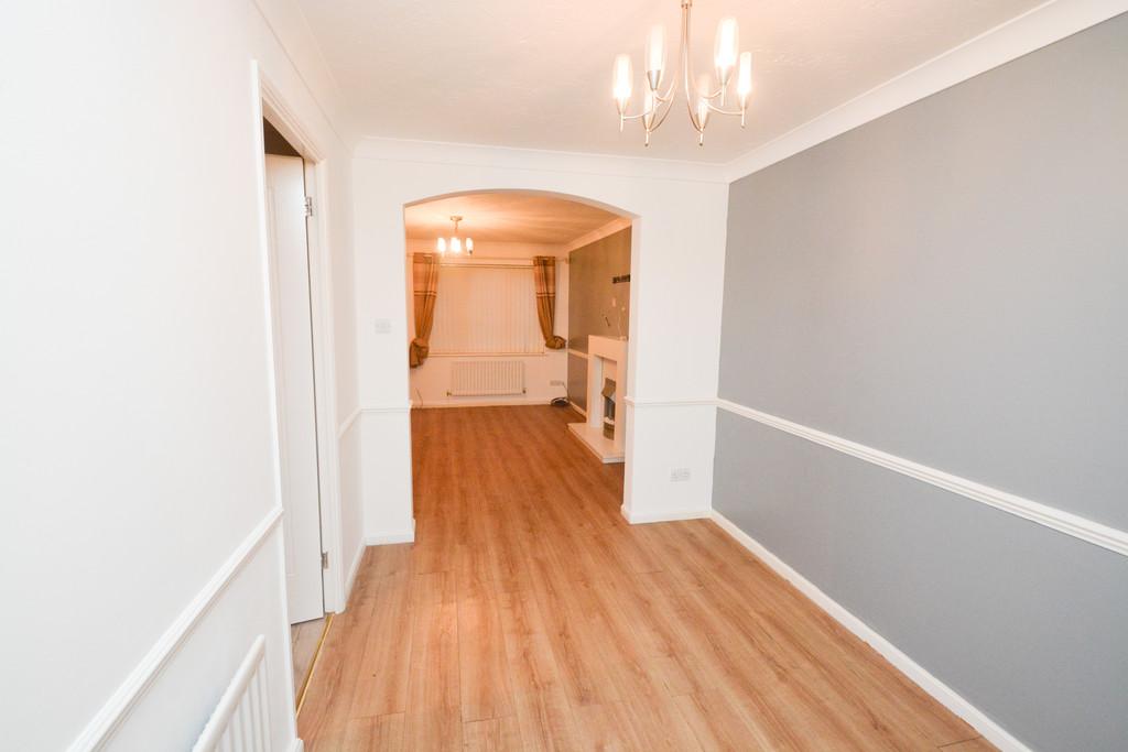 Helmsley Close, Warrington 3 bed semidetached house £750 pcm (£173 pw)