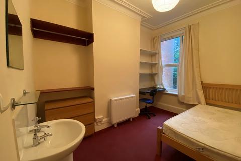 7 bedroom terraced house to rent, Shakespeare Avenue