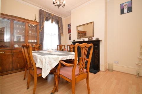 4 bedroom terraced house for sale, Plumstead Common Road, London, SE18 2RT