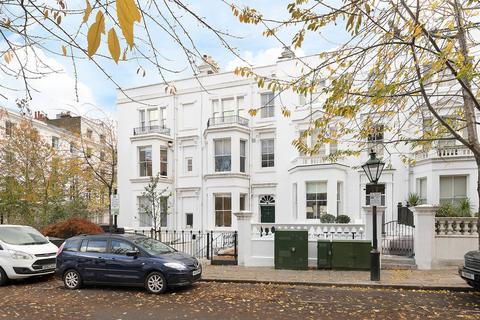 6 Berkeley Gardens, London, W8 4AP