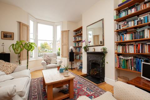 82 Sandbrook Road, London, N16 0SP