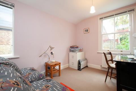 82 Sandbrook Road, London, N16 0SP
