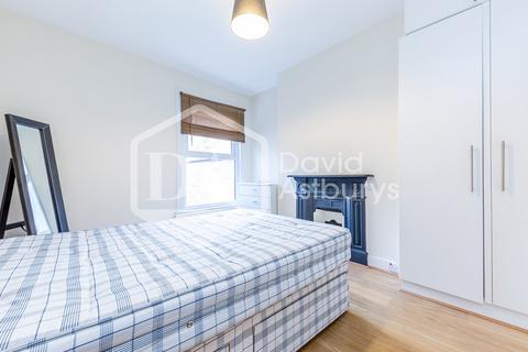 2 bedroom apartment to rent, Weston Park, Crouch End, London