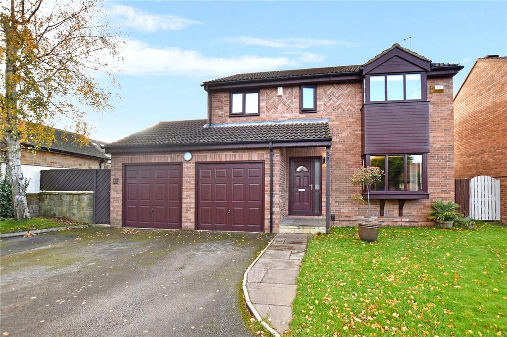 Springbank Avenue, Gildersome, Morley, Leeds 4 bed detached house £